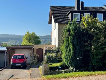 Außenansicht - Doppelhaushälfte mit Vollkeller und Garage