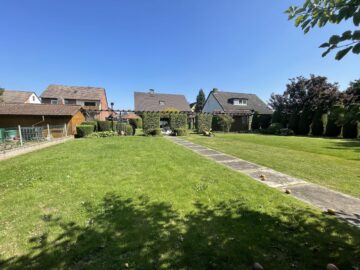 Gartenansicht - Einfamilienhaus mit Vollkeller und Garage im beliebten Ortsteil Egestorf