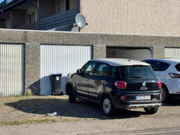 Großzügiges Reihenendhaus in Bad Nenndorf - Garage mit Zugang zum Wohnhaus