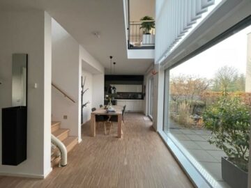 Essbereich + Küche 1 - Attraktives Atriumhaus für 2 bis 3 Personen mit Garage