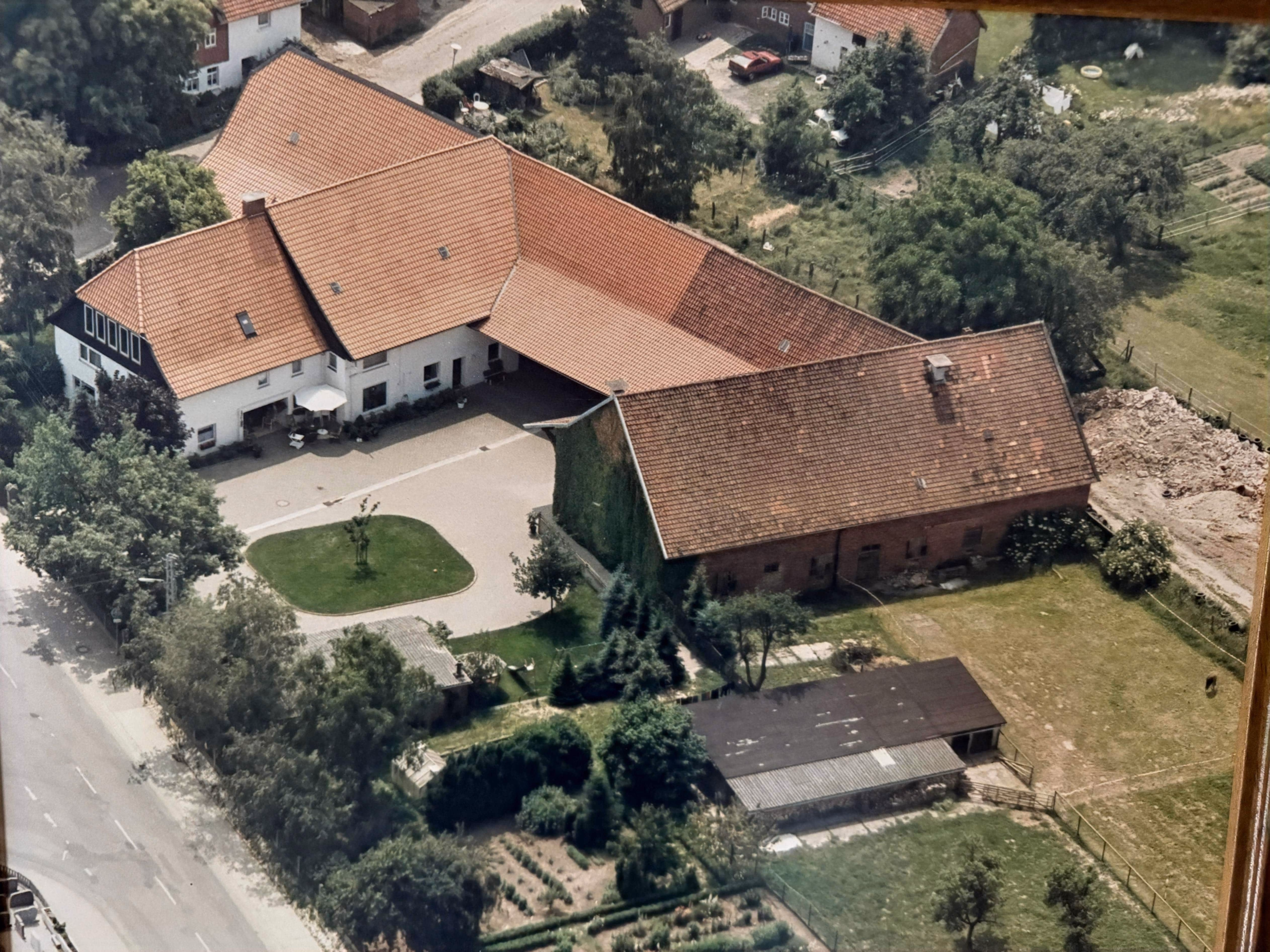 Hohenhameln OT Bierbergen: Resthof mit großem Wohnhaus und Nebengebäuden 2 Hohenhameln OT Bierbergen: Resthof mit großem Wohnhaus und Nebengebäuden, 31249 Hohenhameln, Resthof