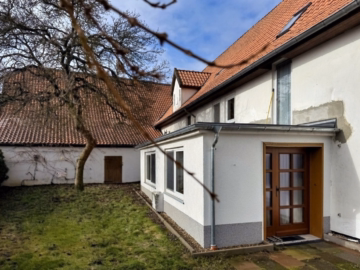 Eingangsbereich - Hohenhameln OT Bierbergen: Resthof mit großem Wohnhaus und Nebengebäuden