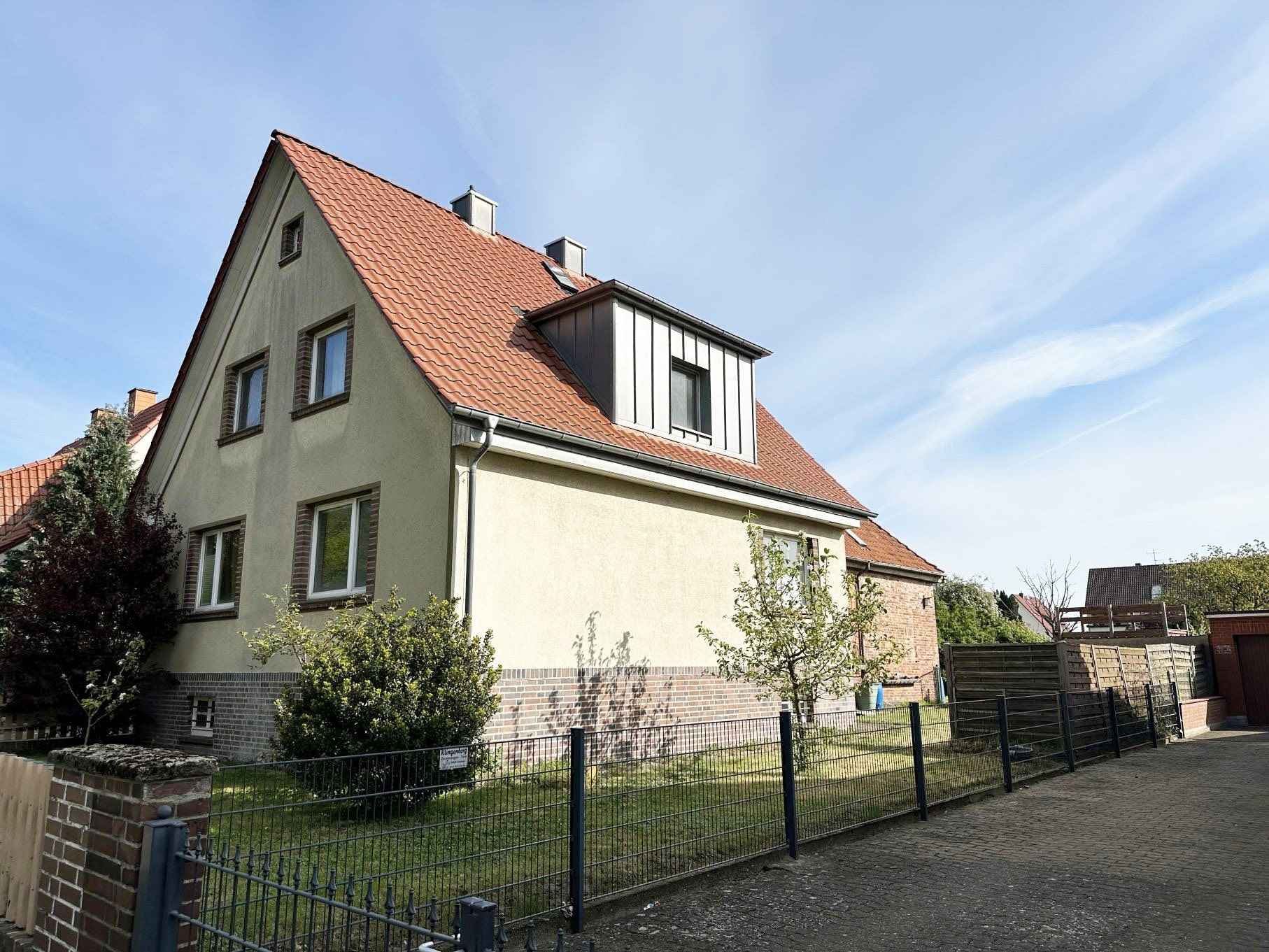 Großes Grundstück mit Altbestand in Langenhagen-Engelbostel, 30855 Langenhagen, Einfamilienhaus