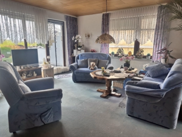 Wohnzimmer - Sibbesse-Petze: Einfamilienhaus mit Garage und Keller
