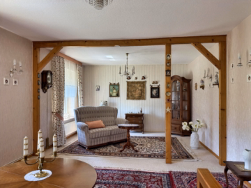 Wohnzimmer Obere Ebene_01 - Traditionelles Backsteinhaus im familienfreundlichen Landringhausen