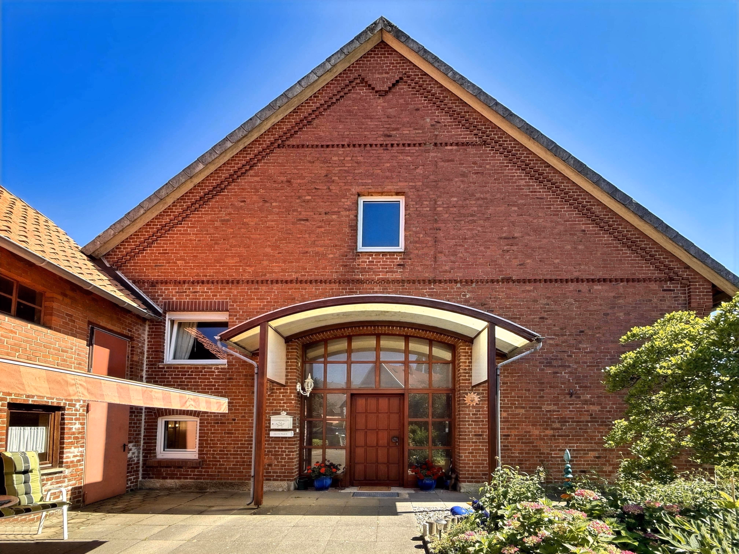 Traditionelles Backsteinhaus im familienfreundlichen Landringhausen, 30890 Barsinghausen, Einfamilienhaus