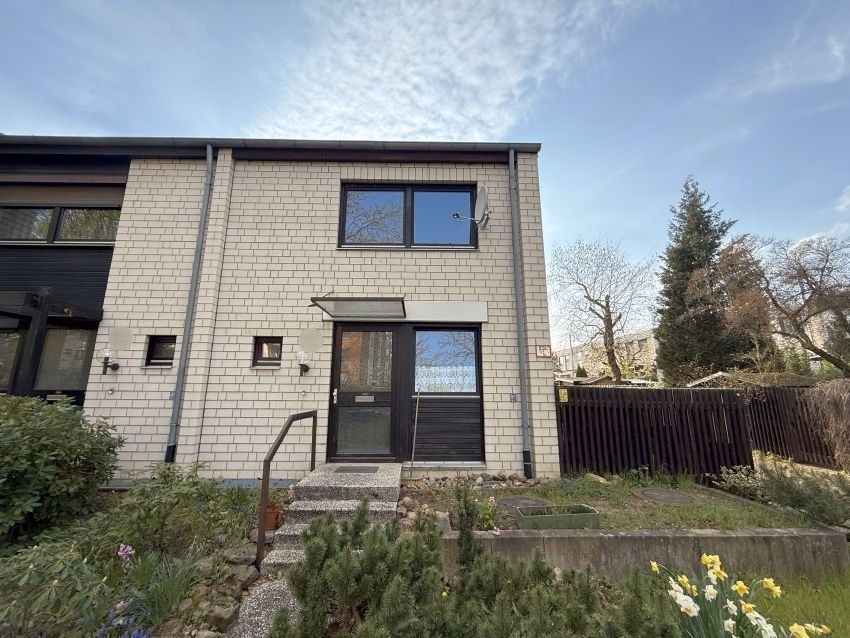 Reihenendhaus mit Garage in Alt-Wettbergen, 30457 Hannover, Reihenendhaus