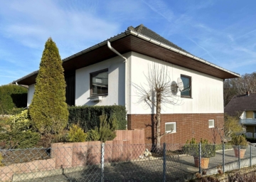 Ansicht von der Seite - Ein schöner Bungalow in Sibbesse-Petze