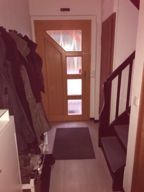 Flur - Hambühren-Ovelgönne: Sehr gepflegtes Einfamilienhaus in ruhiger Wohnumgebung