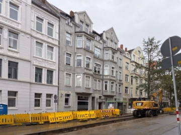 Attraktiv und vermietet: 4-Zimmer-Eigentumswohnung in einem denkmalgeschützten Haus, 30161 Hannover, Etagenwohnung