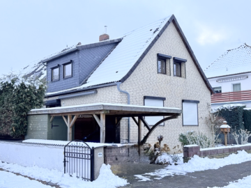 Carport und Vorgarten - Sehr gepflegte und modernisierte DHH mit 4 Zimmern in ruhiger Sackgasse in Seelze-Lohnde ohne Garten