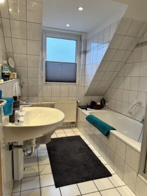 Badezimmer mit Fenster - Beste Lage in Barsinghausen! Kapitalanleger aufgepasst!
