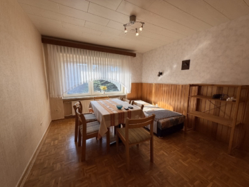Zimmer EG - Freistehendes Zweifamilienhaus mit Keller in Misburg-Süd