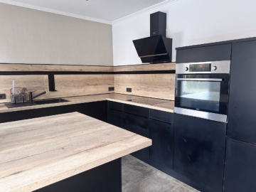 Küche - Söhlde-Steinbrück: Einfamilienhaus mit Einliegerwohnung, Keller und Carport