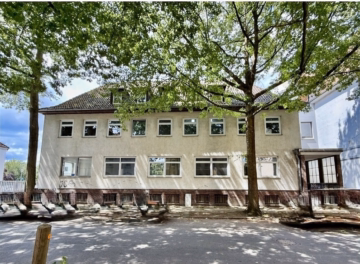 Altbau Straßenfront - Renditestarke Kapitalanlage in Celle: Vermietetes Bürogebäude mit namhaften Ankermietern