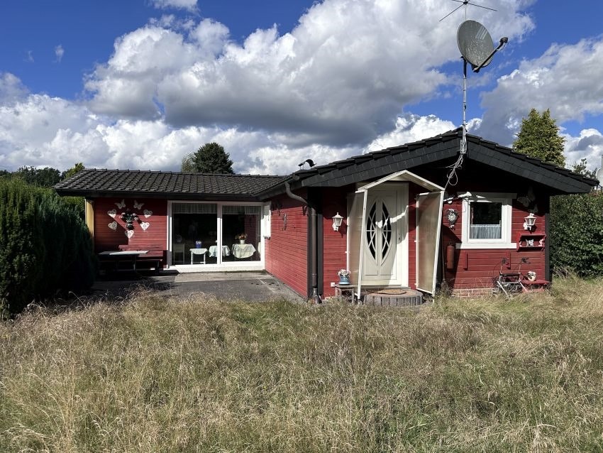 Uetze-Irenensee: Gemütliches Häuschen in Holzbauweise, 31311 Uetze, Einfamilienhaus