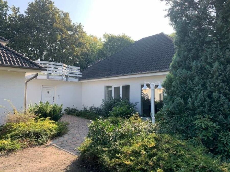 Außenansicht - Einfamilienhaus mit großem Grundstück in Langenhagen