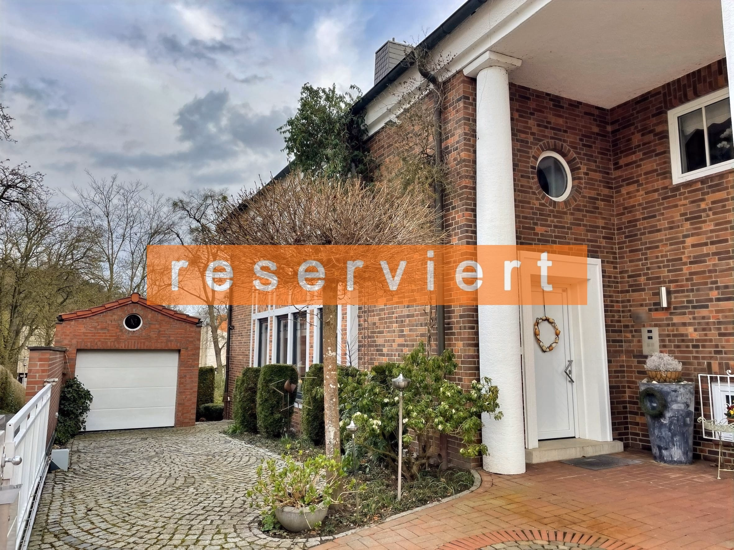 Hildesheim: Moderne Souterrainwohnung mit Terrasse und Garage am Galgenberg, 31141 Hildesheim, Souterrainwohnung