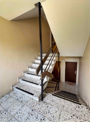 Treppenhaus - Burgdorf-Süd: 3-Zimmer-Wohnung mit guter Raumaufteilung
