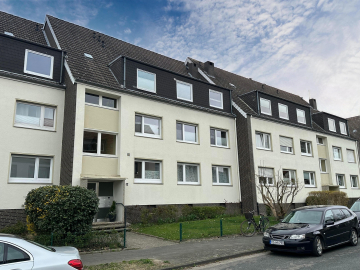 Eingangsansicht - Weinberg-Viertel: 4- Zimmer-Wohnung mit Tiefgaragen-Stellplatz