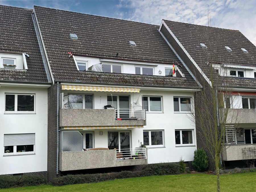 Weinberg-Viertel: 4- Zimmer-Wohnung mit Tiefgaragen-Stellplatz 1 Ansicht Balkon - Weinberg-Viertel: 4- Zimmer-Wohnung mit Tiefgaragen-Stellplatz