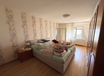 Schlafzimmer im EG - Einfamilienhaus mit Garage und kleiner Werkstatt in zentraler Lage im Kernbereich von Hannover-Ahlem