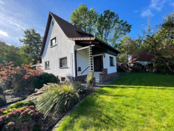 Vorderansicht - Sanierungsbedürftiges Einfamilienhaus mit Erweiterungsmöglichkeit