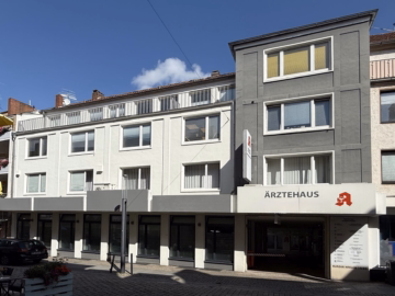 Hildesheim-City: Großes Ärzte- und Bürohaus mit vermieteten und freien Praxen, 31134 Hildesheim, Bürohaus