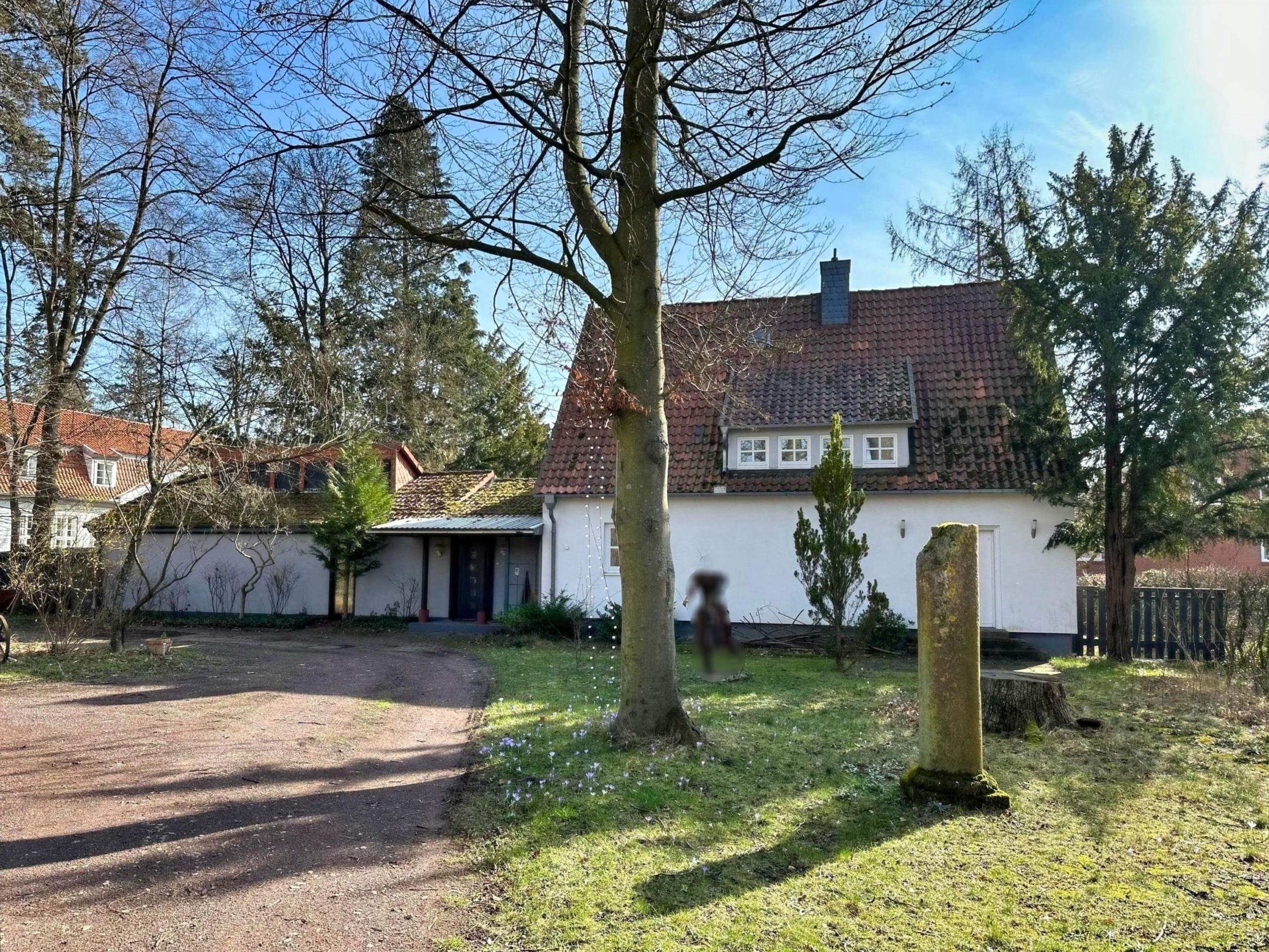 Celle – Hehlentor: Vermietetes Einfamilienhaus auf großem Grundstück in Bestlage, 29223 Celle, Einfamilienhaus