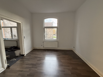 Zimmer - Maisonette mit Einbauküche und Stellplatz