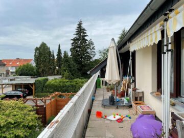 Vermietung: 4-Zimmer-Wohnung in einem 2-Familienhaus! - Großer Balkon