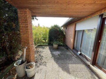 Terrasse - Renovierungsbedürftiges Ein- bis Zweifamilienhaus für die große Familie