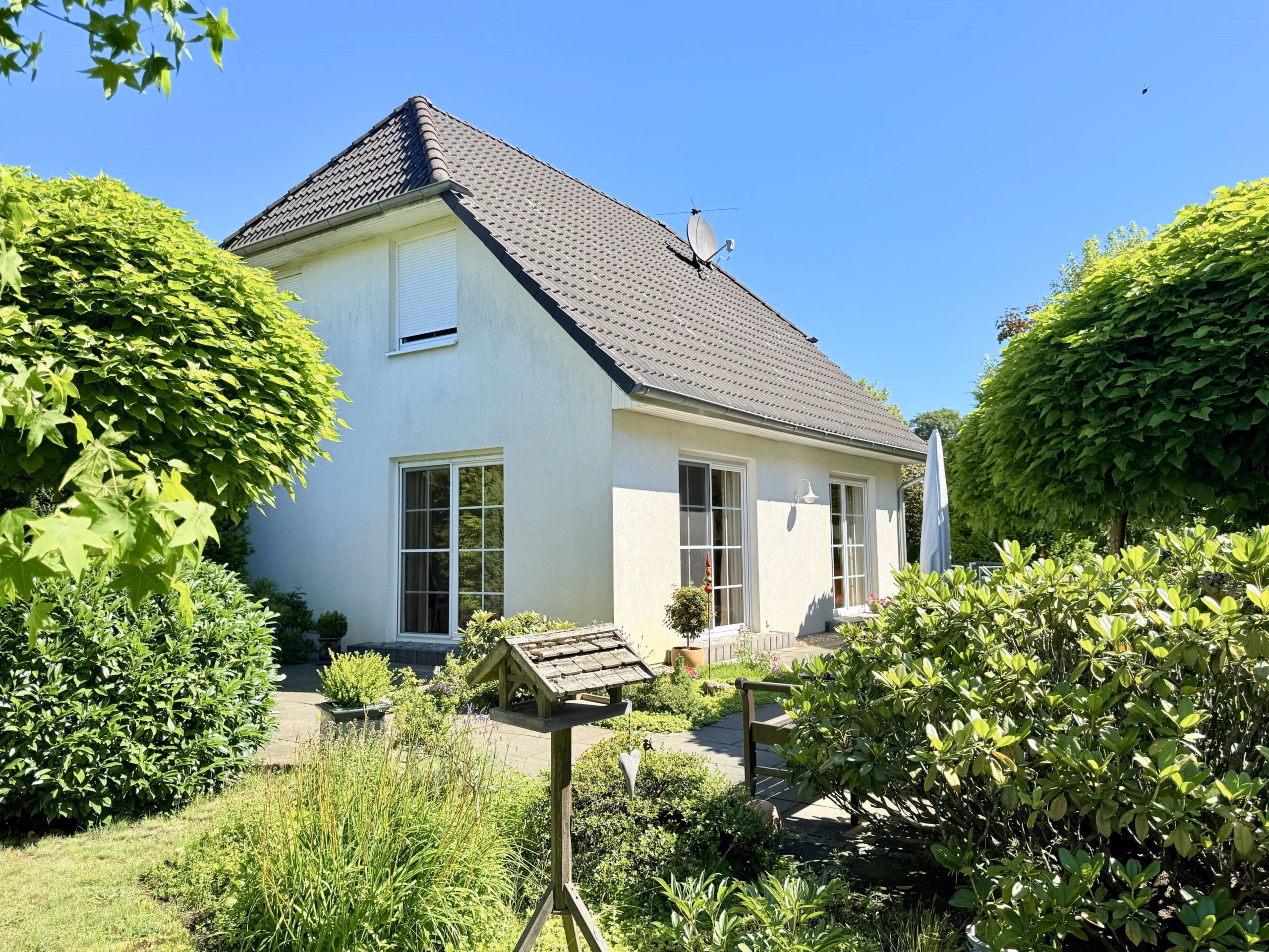 Wohlfühl-Einfamilienhaus in Winsen-Wolthausen – Grundstück mit Herzblut gestaltet, 29308 Winsen, Einfamilienhaus