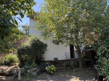 Blick aus dem Garten - Charmante Doppelhaushälfte mit großem Grundstück