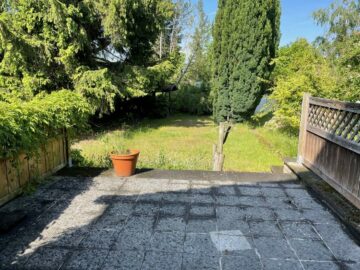 Terrasse und Garten - Doppelhaushälfte mit Keller in Misburg