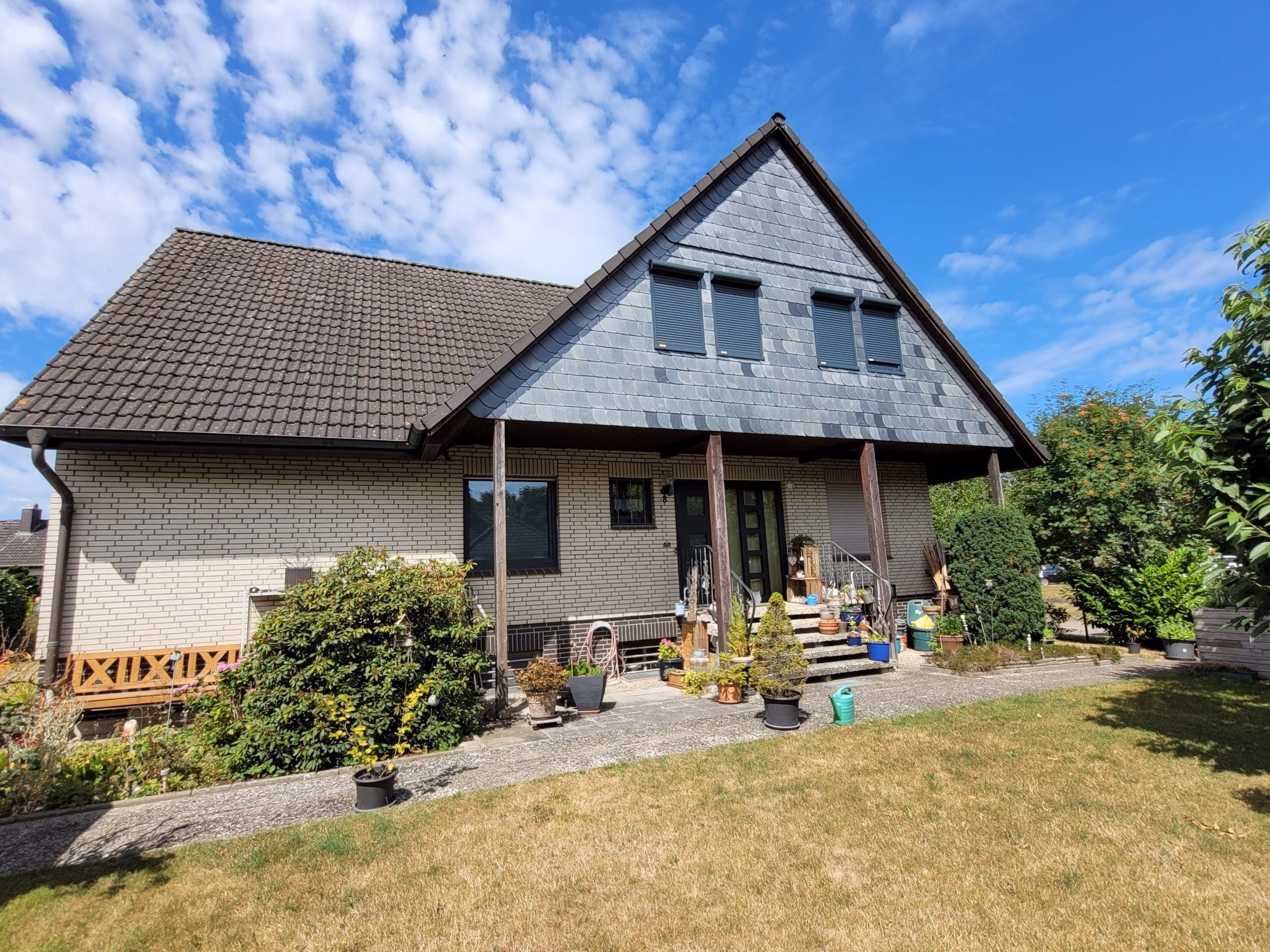 Burgdorf-Weststadt: Großzügiges Einfamilienhaus mit 7 Zimmern, 31303 Burgdorf, Einfamilienhaus
