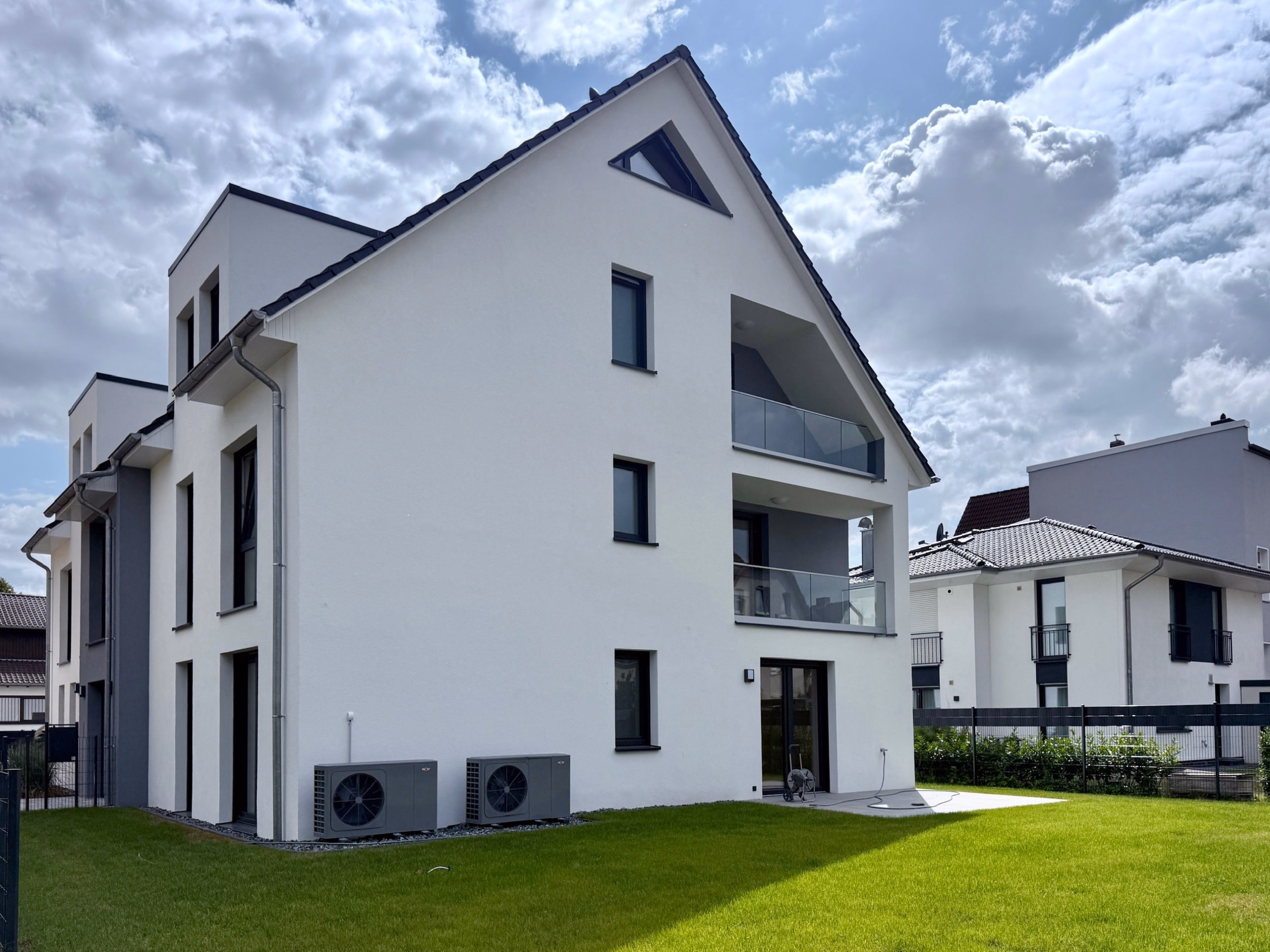 Seelze-Stadtkern: Neue 4-Zi.-Maisonette-ETW mit Fahrstuhl und Balkon im puristischen Wohnstil, 30926 Seelze, Maisonettewohnung zum Kauf