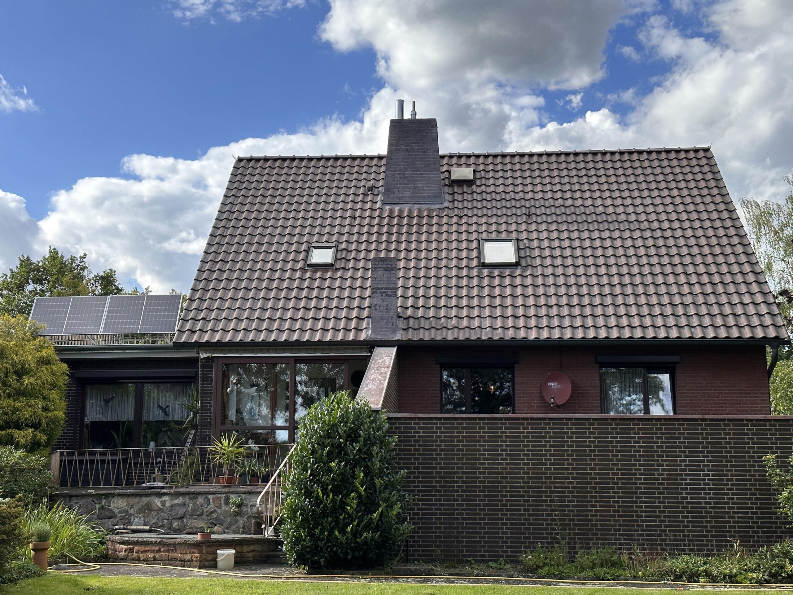 Gepflegtes Einfamilienhaus auf herrlichem Grundstück mit Blick über die Felder, 31303 Burgdorf, Einfamilienhaus