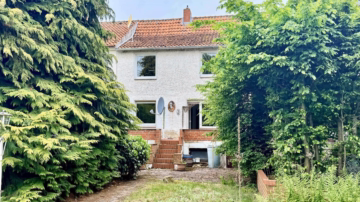 Ansicht - Barsinghausen-Nordstadt: Reihenmittelhaus mit Vollkeller und Pkw-Stellplatz