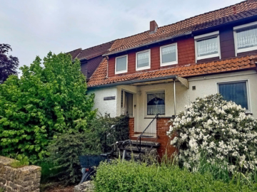 Barsinghausen-Nordstadt: Reihenmittelhaus mit Vollkeller und Pkw-Stellplatz, 30890 Barsinghausen, Reihenmittelhaus