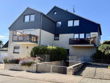 Sorsum: 6-Familienhaus mit Mietsteigerungspotential – Ca. 133 m² im EG auch zur Selbsnutzung, 31139 Hildesheim, Mehrfamilienhaus