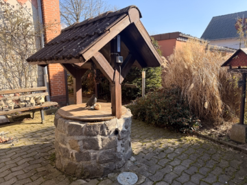 Gartenbrunnen - Harsum OT Klein Förste: Einfamilienhaus mit Potential