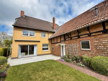 Hohenhameln OT Harber: Viel Platz für die große Familie, 31249 Hohenhameln, Einfamilienhaus