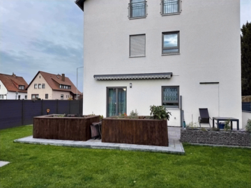 Terrasse - Sarstedt: Neuwertige KFW 55-Wohnung im EG mit Terrasse und Keller