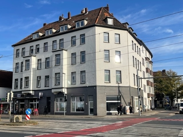 2 Mehrfamilienhäuser mit hervorragender Entwicklungsfähigkeit, 30165 Hannover, Wohn- und Geschäftshaus