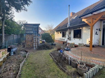 Terrasse / Garten - Burgdorf/ Ehlershausen: Kleines Einfamilienhaus auf einem herrlichen Grundstück