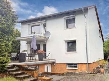 Ansicht Terrassenseite - Schickes EFH mit Wohnkeller u. guten Energiewerten – ideal für 4-5 Personen in Seelze – Krumme Masch