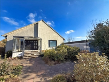 Ein- /Zweifamilienhaus mit Keller und Doppelgarage, 30989 Gehrden, Zweifamilienhaus