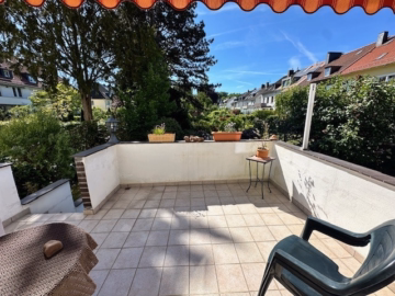 Terrasse - Attraktive 30iger Jahre Doppelhaushälfte in Top-Lage
