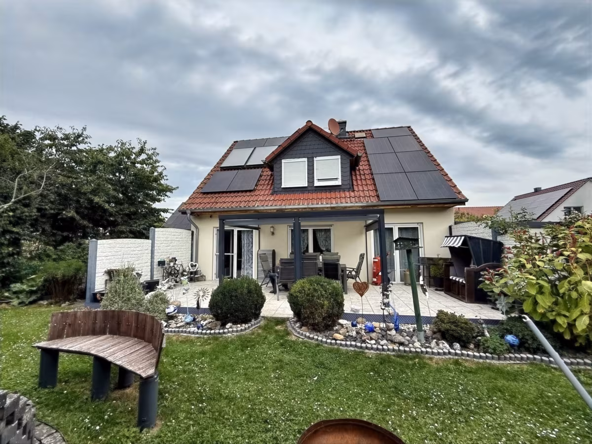 Hausrückseite